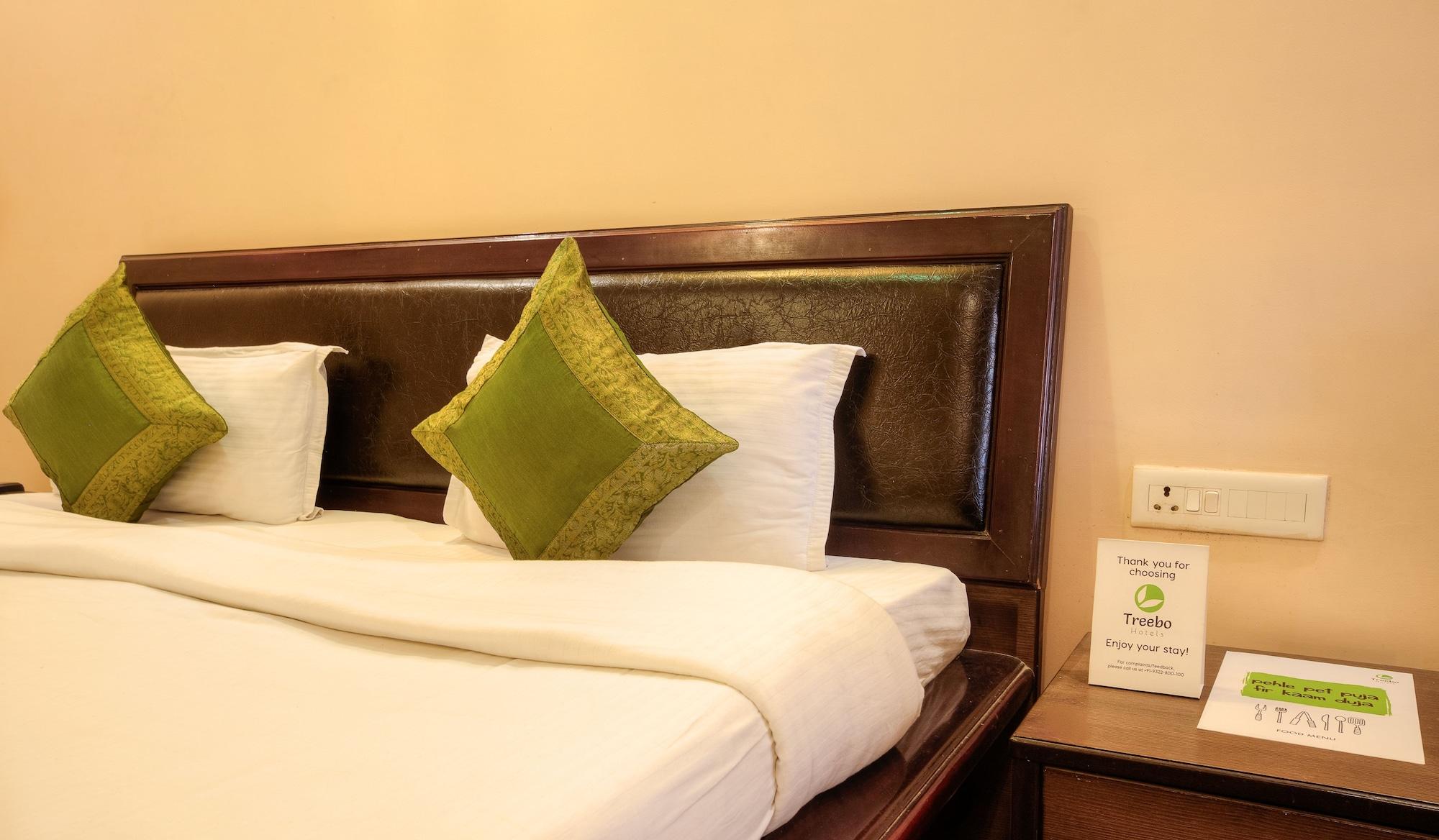 Treebo Shivam Inn Near Singapore Mall 러크나우 외부 사진