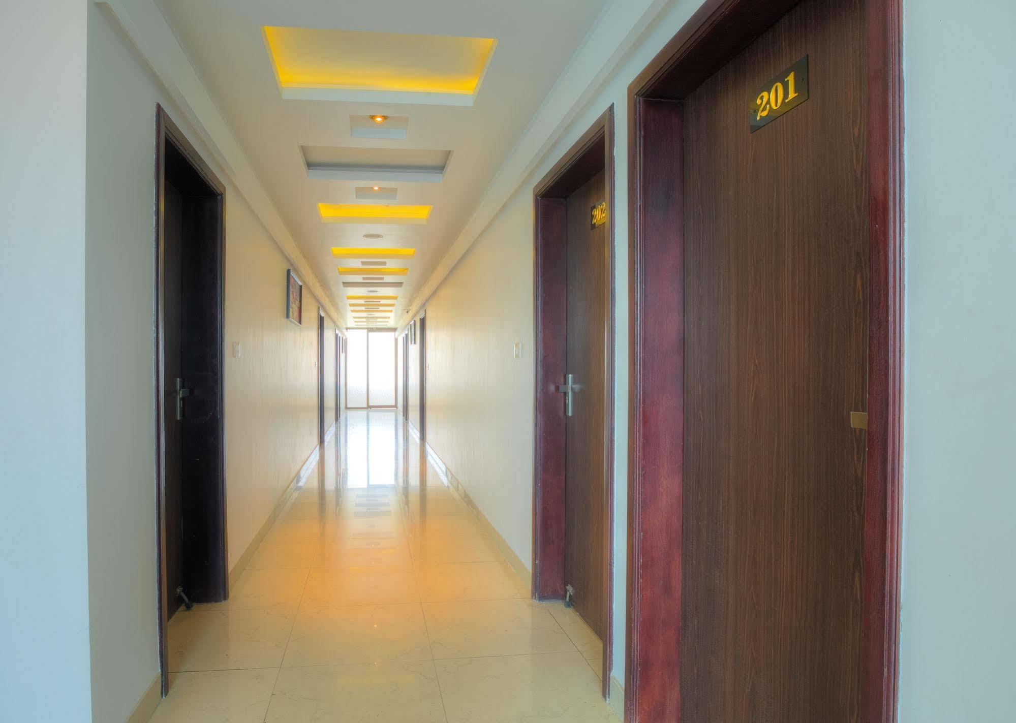 Treebo Shivam Inn Near Singapore Mall 러크나우 외부 사진